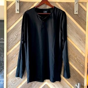 Cuts Clothing Black Split-Hem Henley